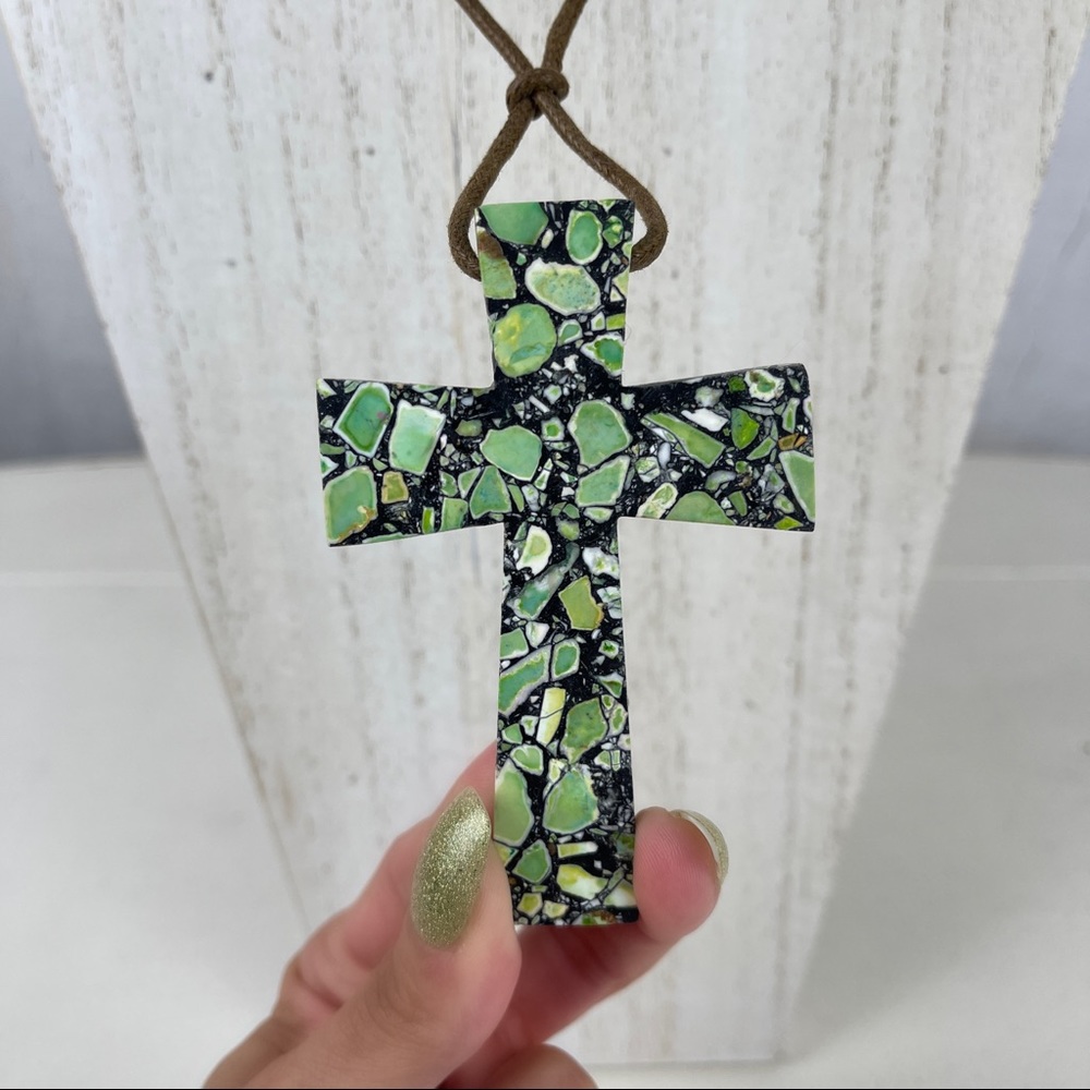 🚫SOLD🚫 VTG Y2K Green Jasper Stone Large Cross Necklace w/ Adjustable Cord - Picture 8 of 16